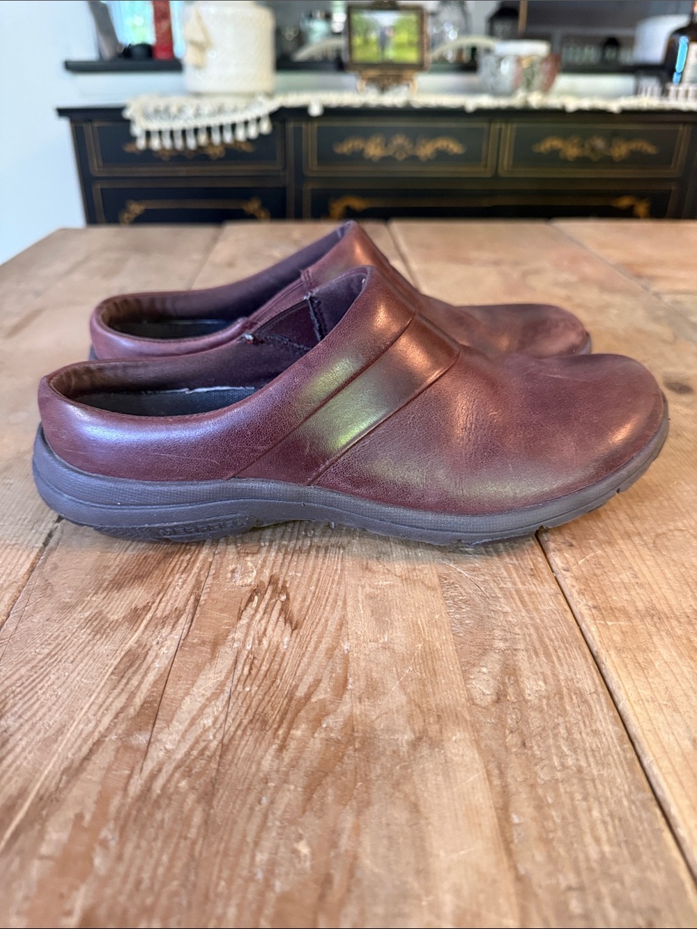 Merrell Women's Slip-On Mules in Burgundy